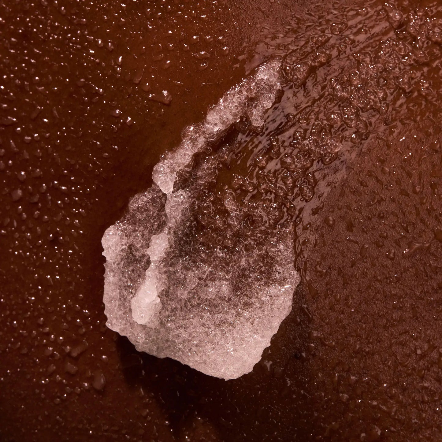the-glow-getter-multi-oil-body-scrub-s2 NATR-40028-Alt-Image-TheGlowGetterMulti-OilBodyScrub-08.webp