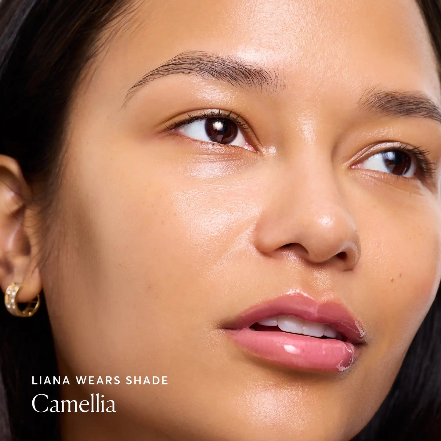 phyto-glow-lip-balm-camellia-s2 NATR-60075-Alt-Images-Phyto-Glow-Lip-Balm-Camellia-04.webp